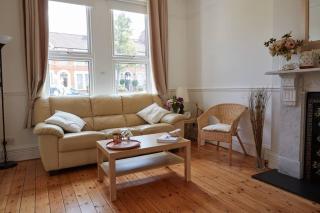 Beechhill House - London Holiday Home - Eltham - 3