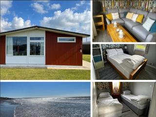 Modern Funky Private Chalet at the Beach - Tywyn - 0