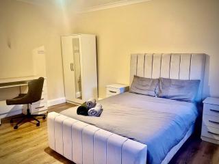 C.London, Zone 1. Double Studio, moments from Oxford St - Londra - 7