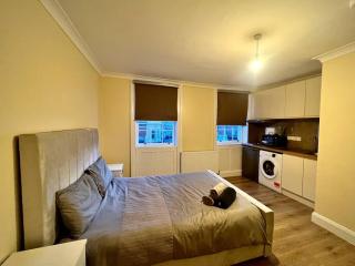 C.London, Zone 1. Double Studio, moments from Oxford St - 3