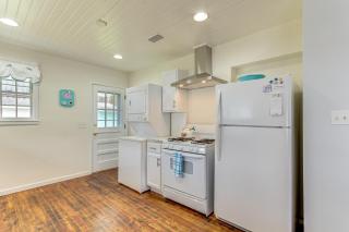 Charming Coastal Pensacola Home 1 Mi to Palafox St - 1