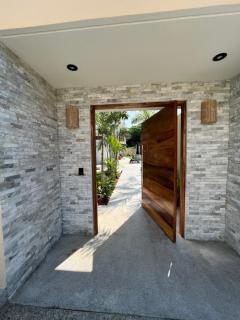 Casa Jubilee king suite main floor - 1