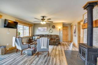 Idyllic Rye Cabin Deck with Mountain Views! - 7