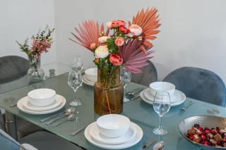 4 beds - 20 min to Central - 5