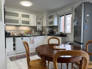 Bright sunny flat 2 bedrooms 750 sqft + free PKG - Saint-Ouen - 8