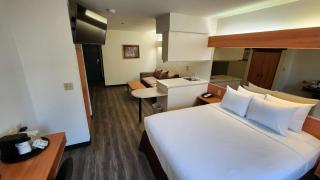 SureStay by Best Western Sacramento South Natomas - Sacramento - 6