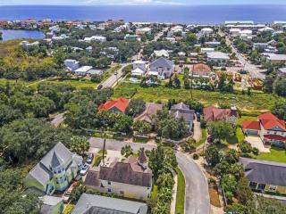 Large Beach House 4 Br 3.5 Ba 130 to Pool - Destin - 3