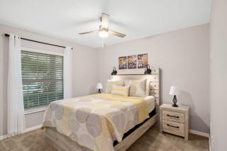 Family Retreat w/ Pool & Foosball, 8.5mi to Disney! - Davenport - 6