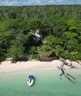 Entire Beach Front Resort Home - Tides Reach Beach House - Saraotou - 0