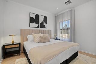 Luna's Lookout: Esplanade Henley Beach - Henley Beach South - 8