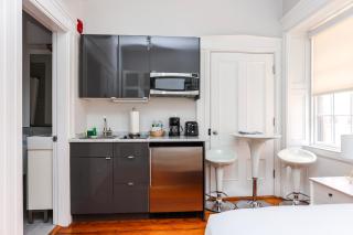 Charming & Stylish Studio on Beacon Hill #12 - 1