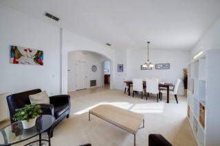 3 bedroom South facing home on gated Highgate Park - 6