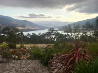 Derwent Mist Villas (Acacia Villa) - 8