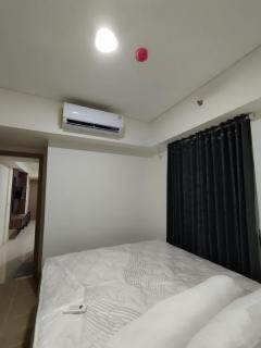 Classy and Elegance Apartment at Meikarta Tower Silverlake - - 2