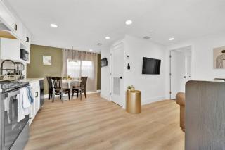 Designer spot - No Extra Fees - Palm Wave Says - West Palm Beach - 5