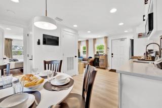 Designer spot - No Extra Fees - Palm Wave Says - West Palm Beach - 3