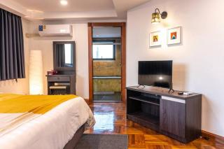 Rooftop Paradise & Koi Pond-6BR Hideaway@Icon Siam - Bangkok - 8