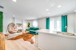 Palm Wave Says - No Extra Fees - Designer Inspired - 1