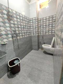 Hotel Rama Inn - Varanasi - 4