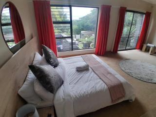 The Mansion Lodge - Hartbeespoort - 9