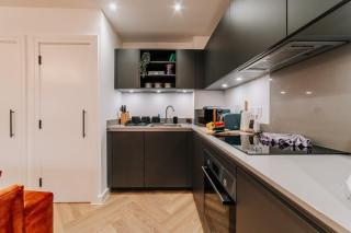 Boutique Grade II Listed Gem, City centre, Fast WiFi, Family/ contractors - Birmingham - 1