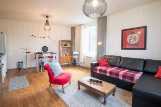 "AU VINCI ROUGE" Downtown - Modern - Bright - Amboise - 1