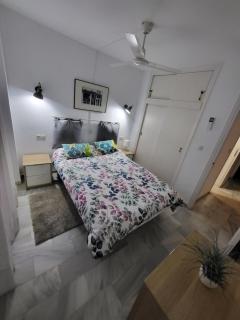 Apt Erisa en Torremolinos dos min de la playa, Puerto Marina - Torremolinos - 6