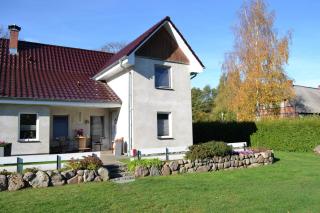 Ferienhaus mitten in der Natur, separater Eingang, Garten - - 0