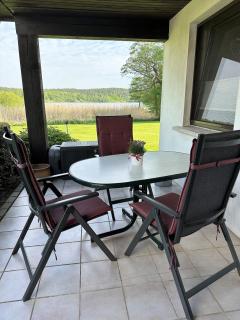 Ferienhaus am See auf großem Grundstück, Kaminofen - Krakow am See - 6