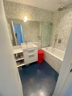 Apt with stunning view of Paris and Eiffel Tower - 1