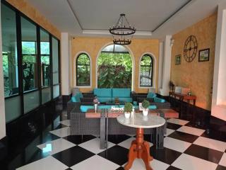 full house - Chiang Mai - 8