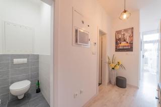 New, sunny, terrace, grill, parking! - Bratislava - 4