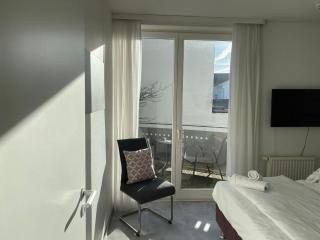 strandnahe FeWo mit Schwimmbad im Haus, a cappella 03, Binz - Binz - 5