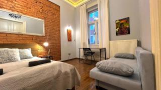 V6 Apartment by Small Home Budapest - 2