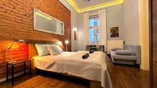 V6 Apartment by Small Home Budapest - 0