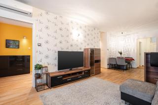 Sunrise Summit Apartment - Budapeste - 9
