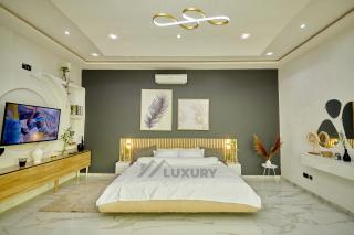 Luxury Suites - 1
