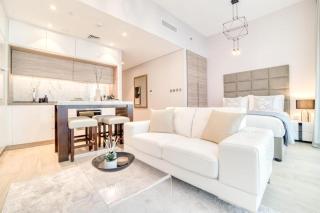 Bright Studio With Mesmerizing Canal and City View - Dubái - 5