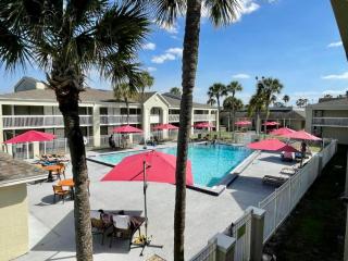 2 beds with Pool, Parking, Wi-Fi & Smart TV - 2