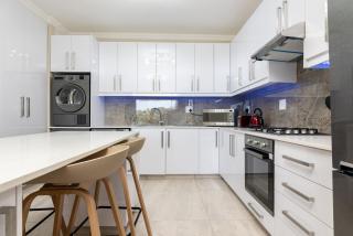 Shanthi Apartment 5 - Ballito - 4
