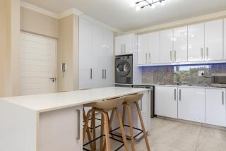Shanthi Apartment 5 - Ballito - 3