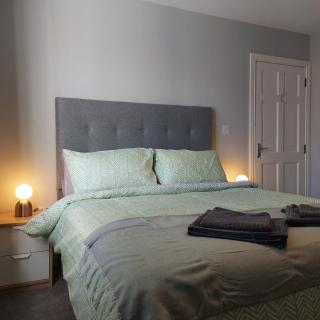 Lawnbrook Town House - 5