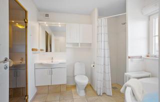 Beautiful Home In Brenderup Fyn - Bro - 4
