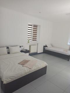 Готель Ланцелот, Hotel Lancelot, готель Ланселот - Novoyavorivsk - 1