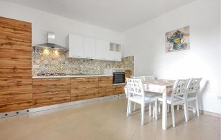 Gorgeous Apartment In Casalvelino - 9