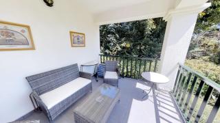 Modern Coastal Apartment Near Puerto Banús - Marbella - 3