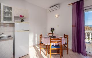 Gorgeous Apartment In Vantacici - Vantačići - 7