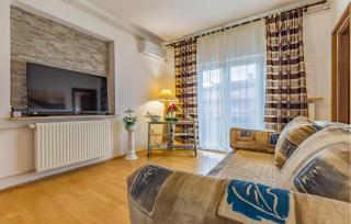 1 Bedroom Amazing Apartment In Medulin - Medulin - 9