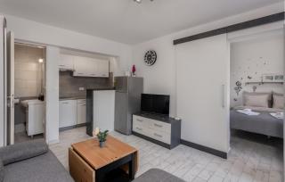 1 Bedroom Nice Apartment In Vantacici - Vantačići - 6