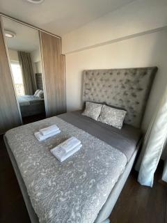 Urban Harmony Apartment - 8